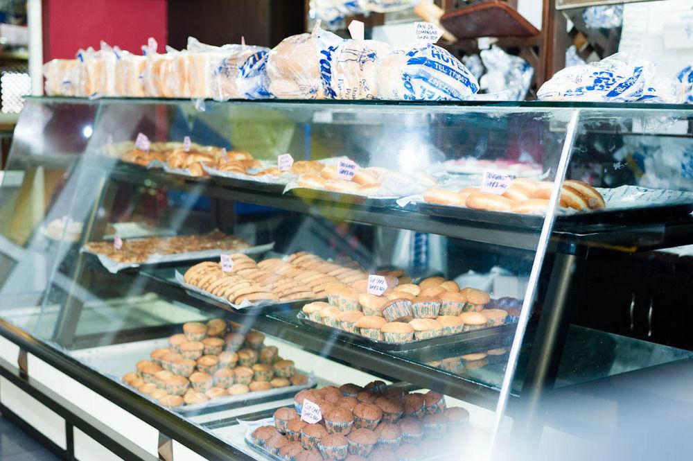אקרה Frankie'S Foods And Rooms מראה חיצוני תמונה
